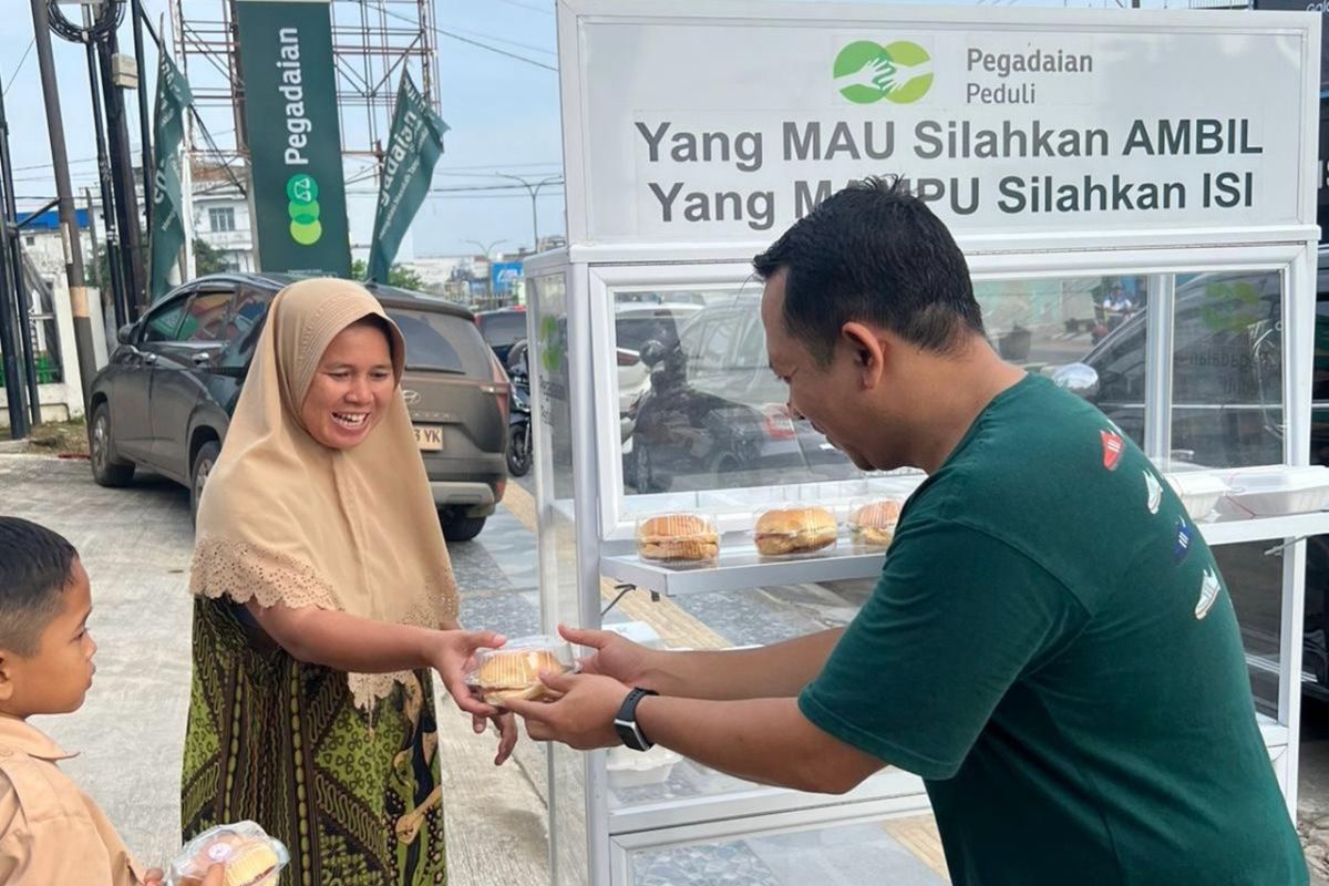 Peduli Kesejahteraan Masyarakat, Karyawan Pegadaian Sukses Gelar Program Mengetuk Pintu Langit di Sumbagsel