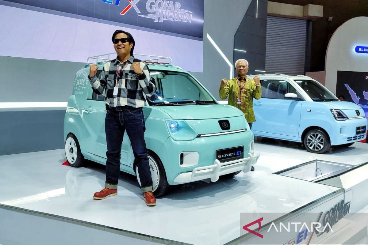 Seres pamer mobil hasil kolaborasi dengan Gofar Hilman di IIMS 2025