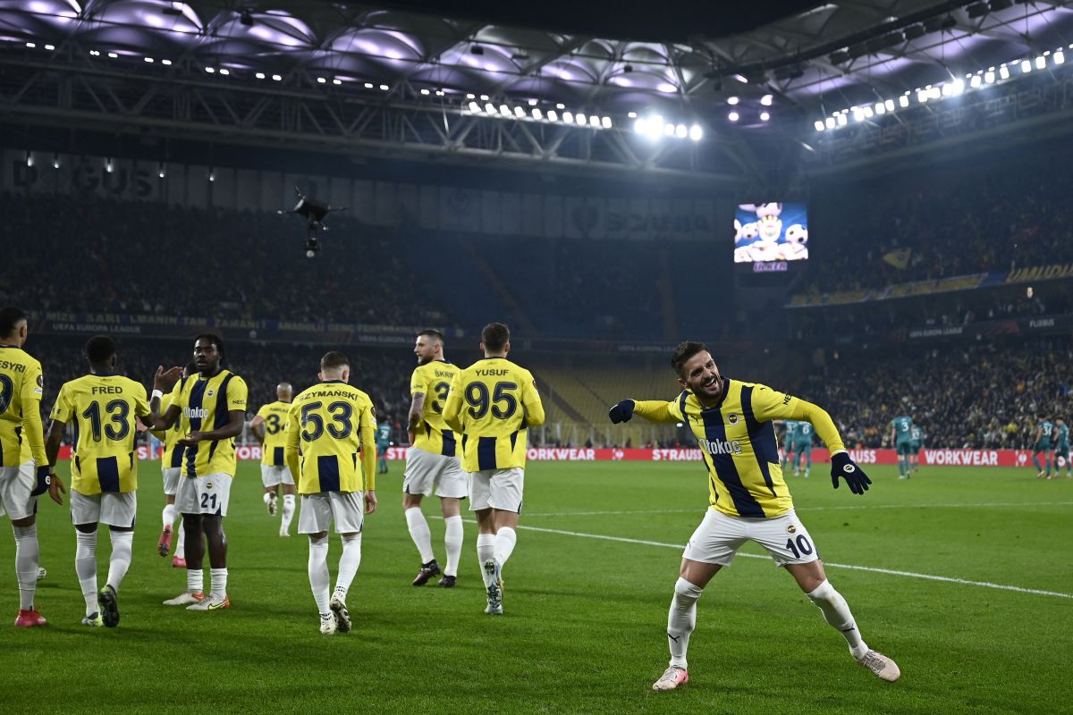 Gilas Anderlecht 3-0, Fenerbahce selangkah lagi genggam tiket 16 besar