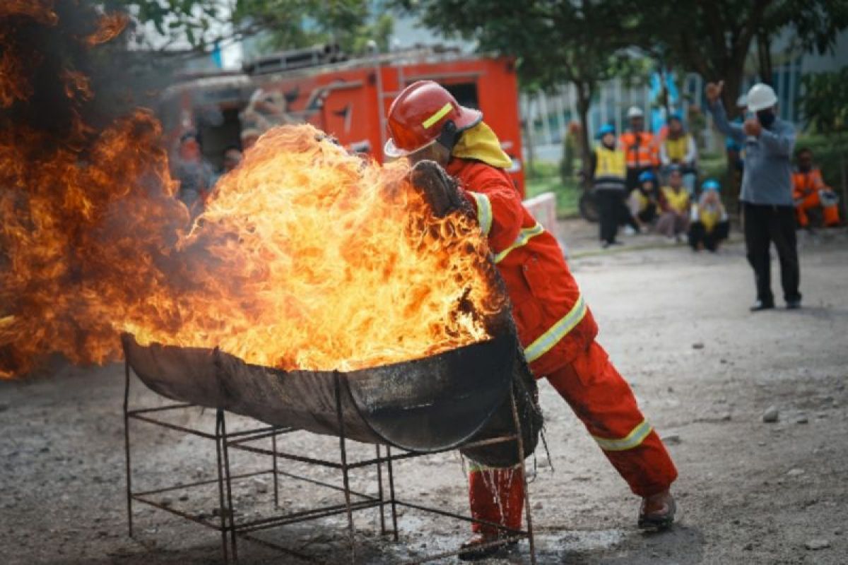 Puluhan karyawan Semen Gresik ikuti lomba "safety challenge"