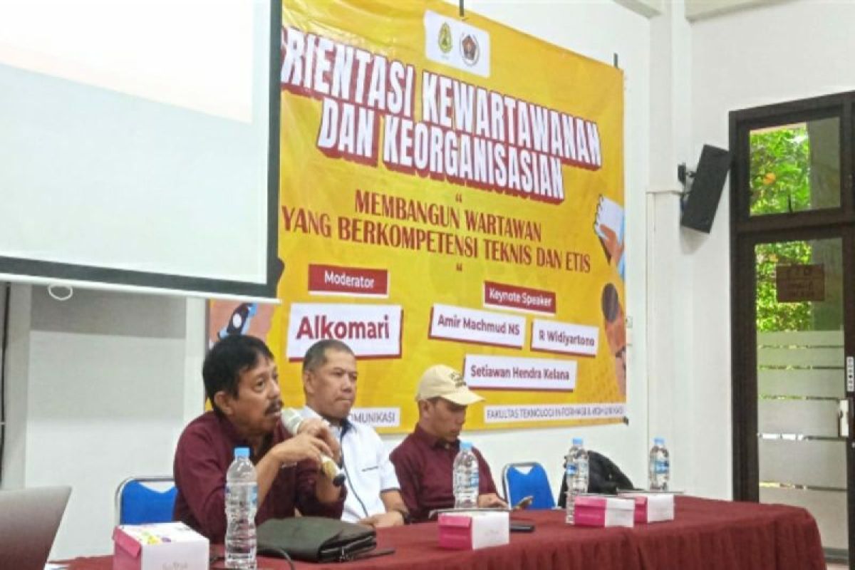 Prodi Ilkom USM dan PWI Jateng gelar orientasi kewartawanan