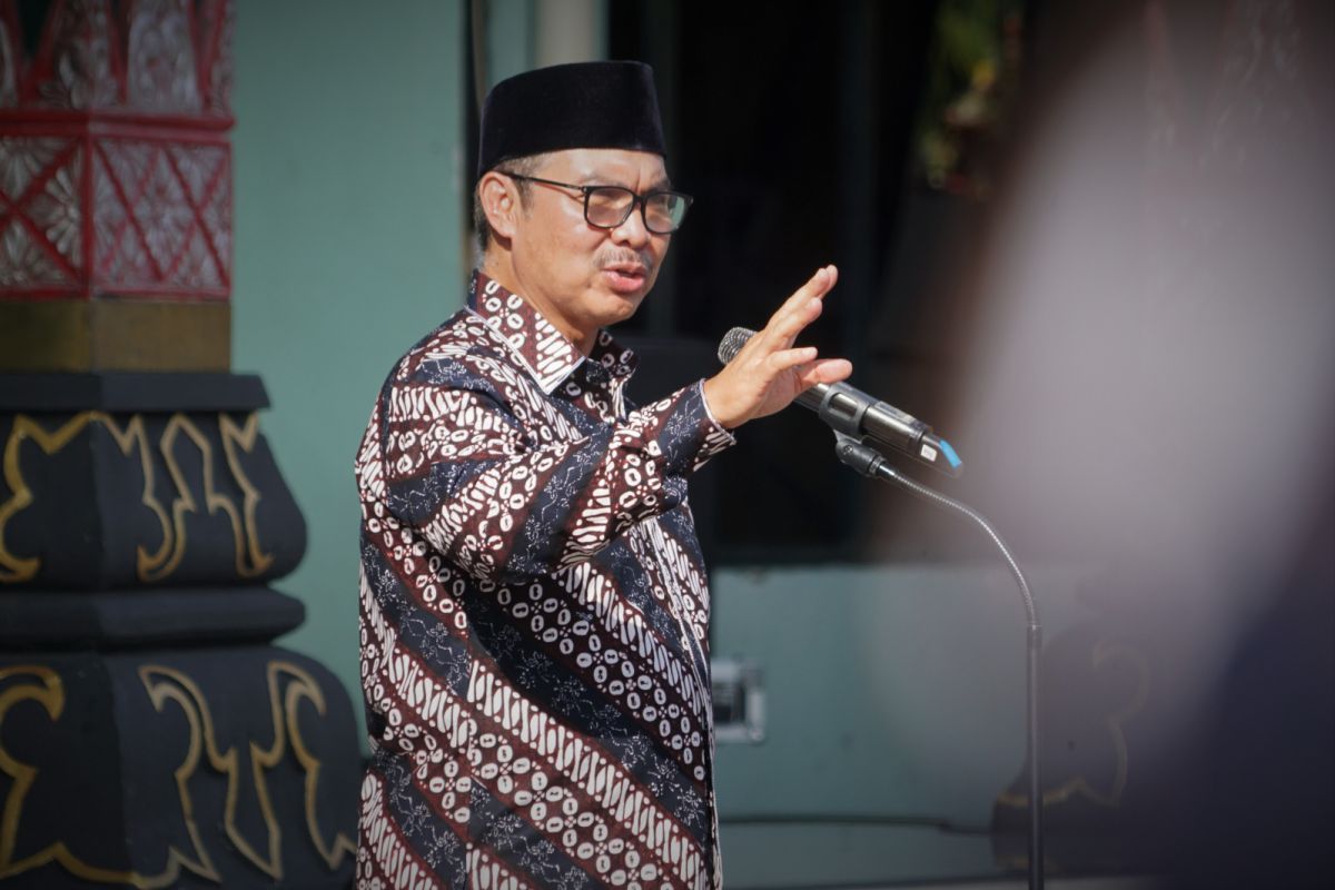 Rombongan kepala daerah dari PDIP menunggu instruksi DPP