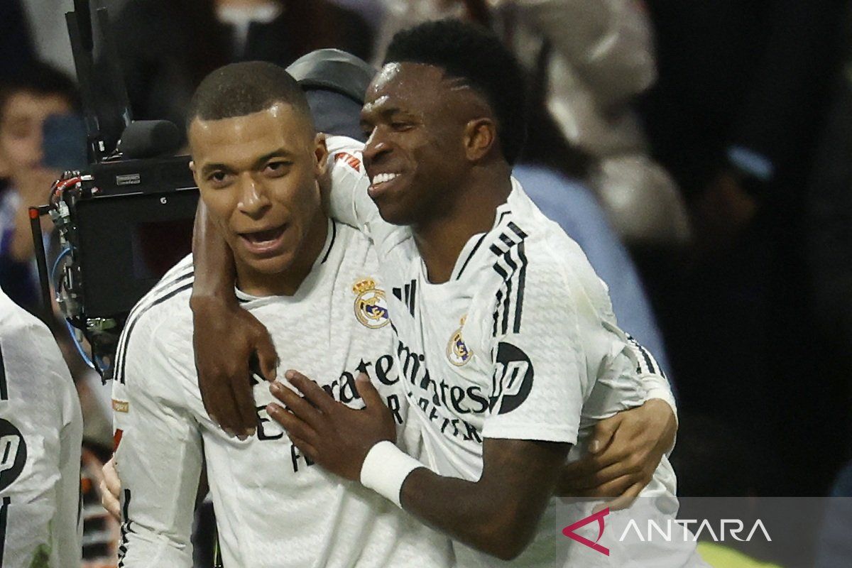 Dua gol Mbappe bawa Real Madrid ke puncak