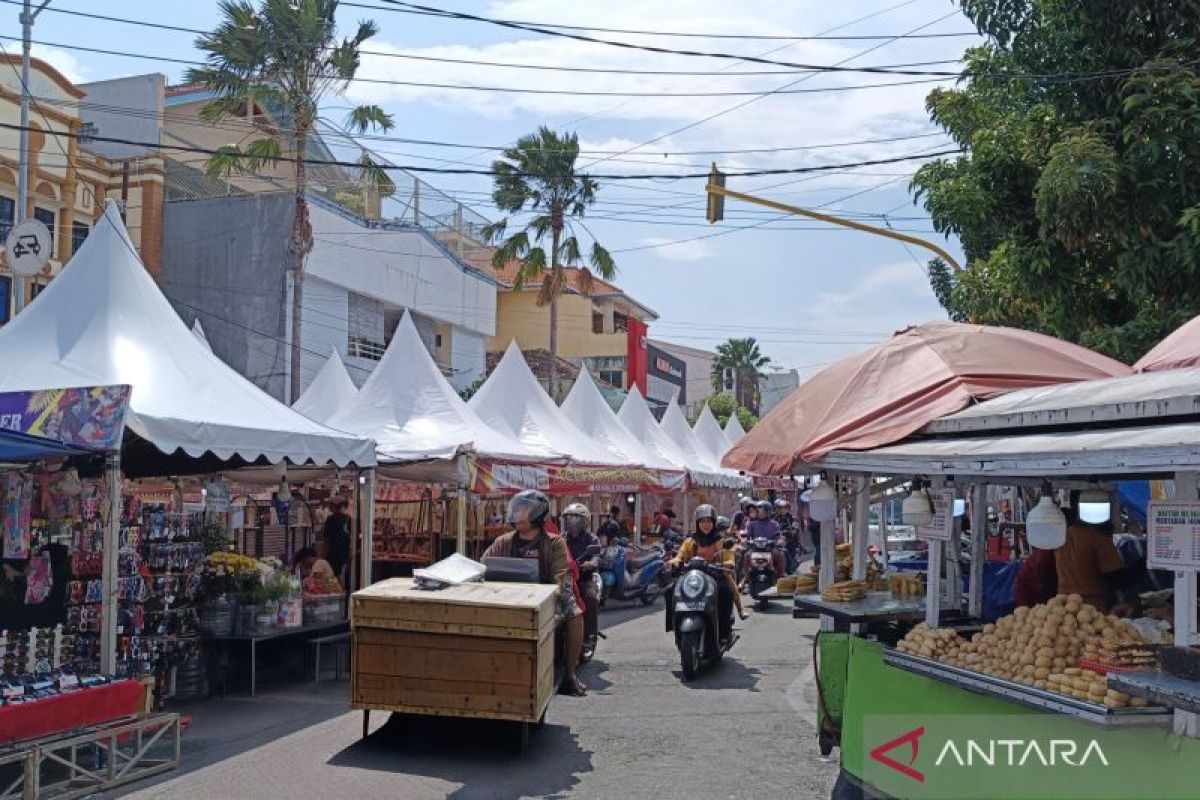 Pemkab Kudus  libatkan pedagang jaga kebersihan di pasar dandangan