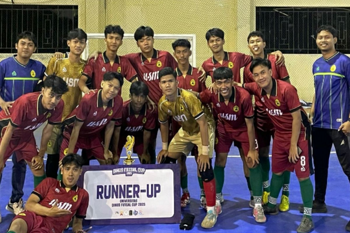 Tim Futsal Putra USM juara dua Dinus Cup 2025