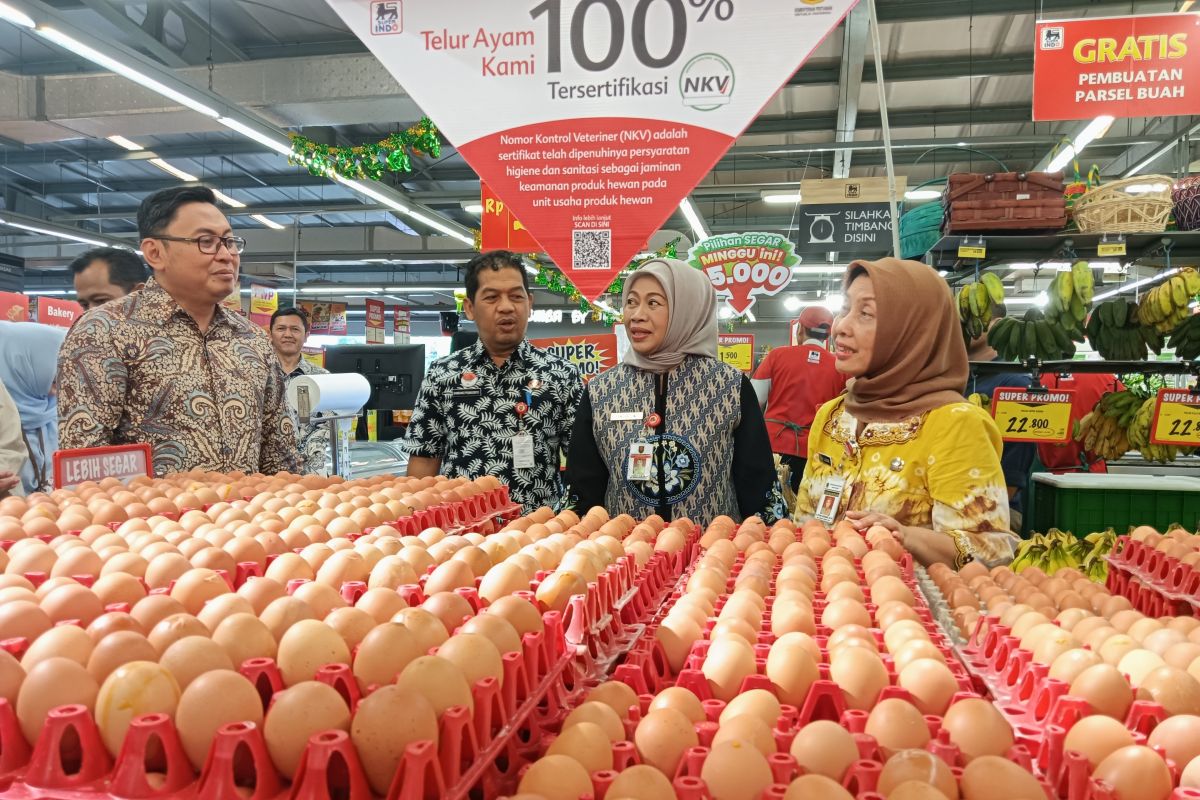 Superindo sediakan 1.200 paket diskon sembako "Friday Mubarak"