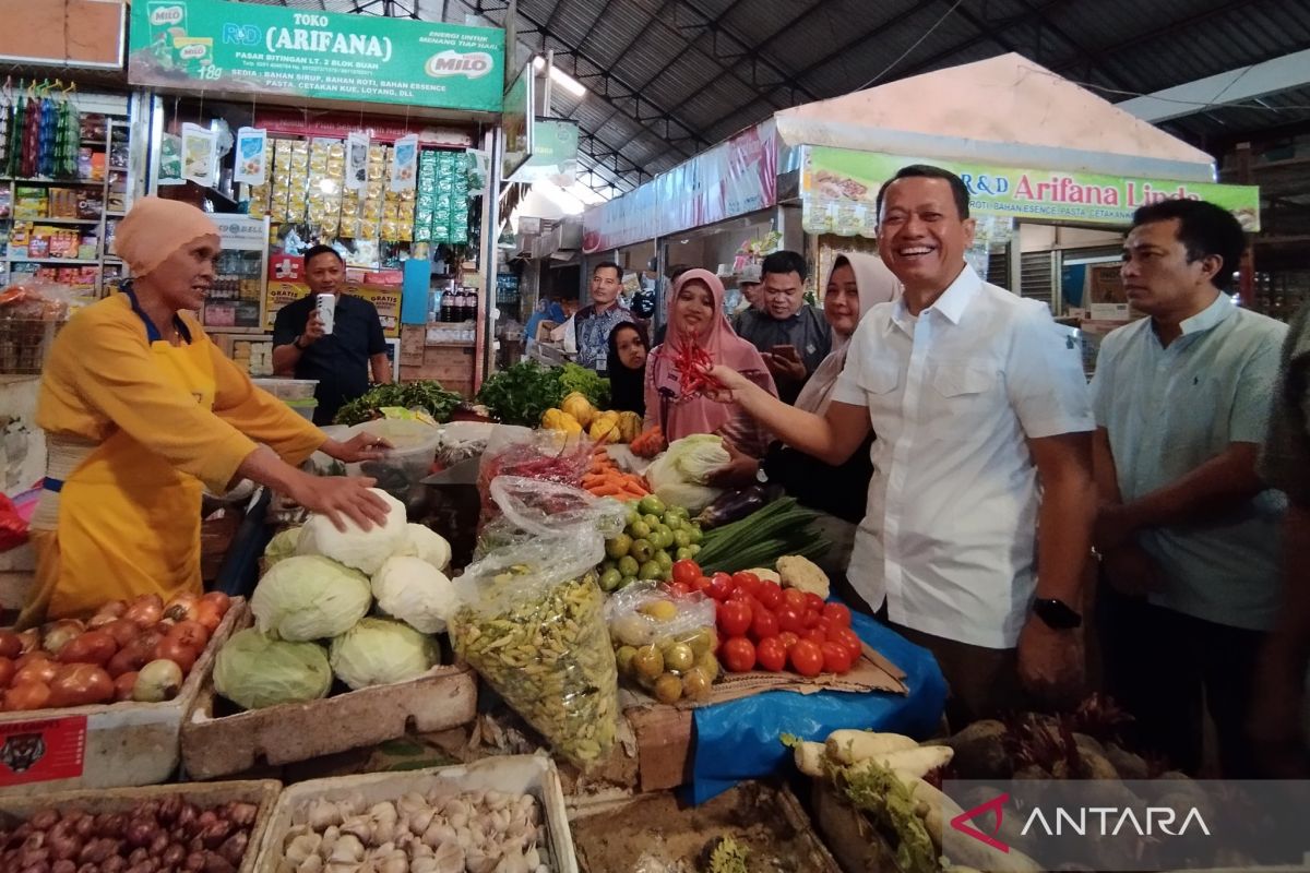 Bupati Kudus  pastikan stok kepokmas tersedia cukup