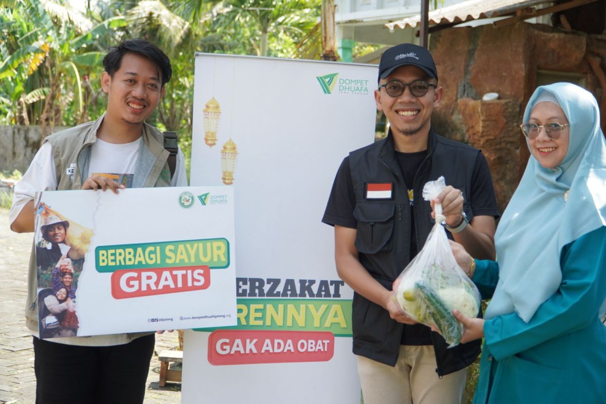 Dompet Dhuafa galakkan pembagian ratusan paket sayur gratis