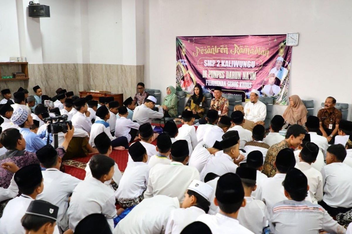 SMP 2 Kaliwungu Kudus  inisiasi program Pesantren Ramadhan di ponpes