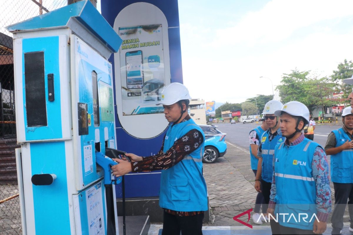 Perbedaan SPKLU dan SPLU: Fungsi dan cara penggunaannya