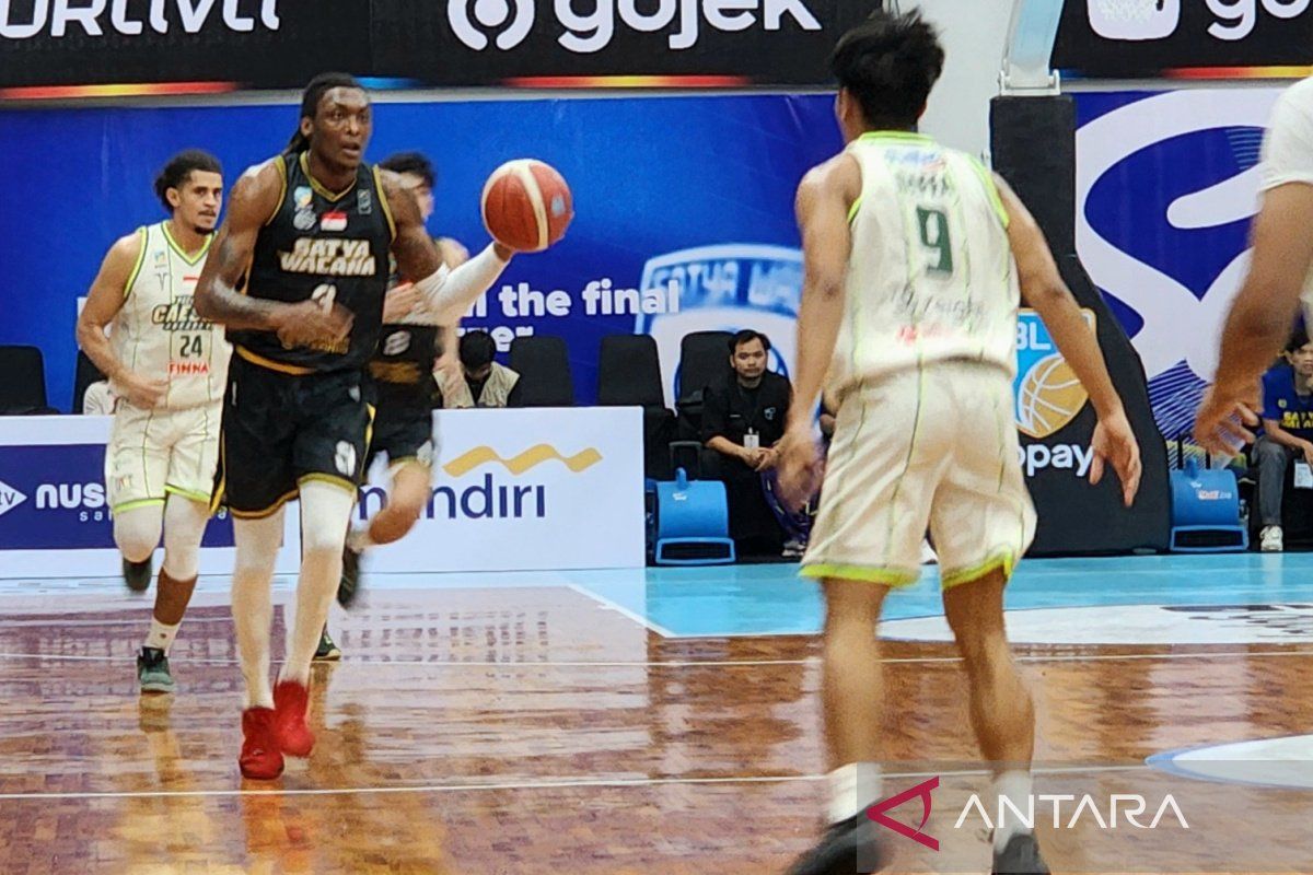 Pacific Caesar  Surabaya menang 87-75 atas Satya Wacana Salatiga