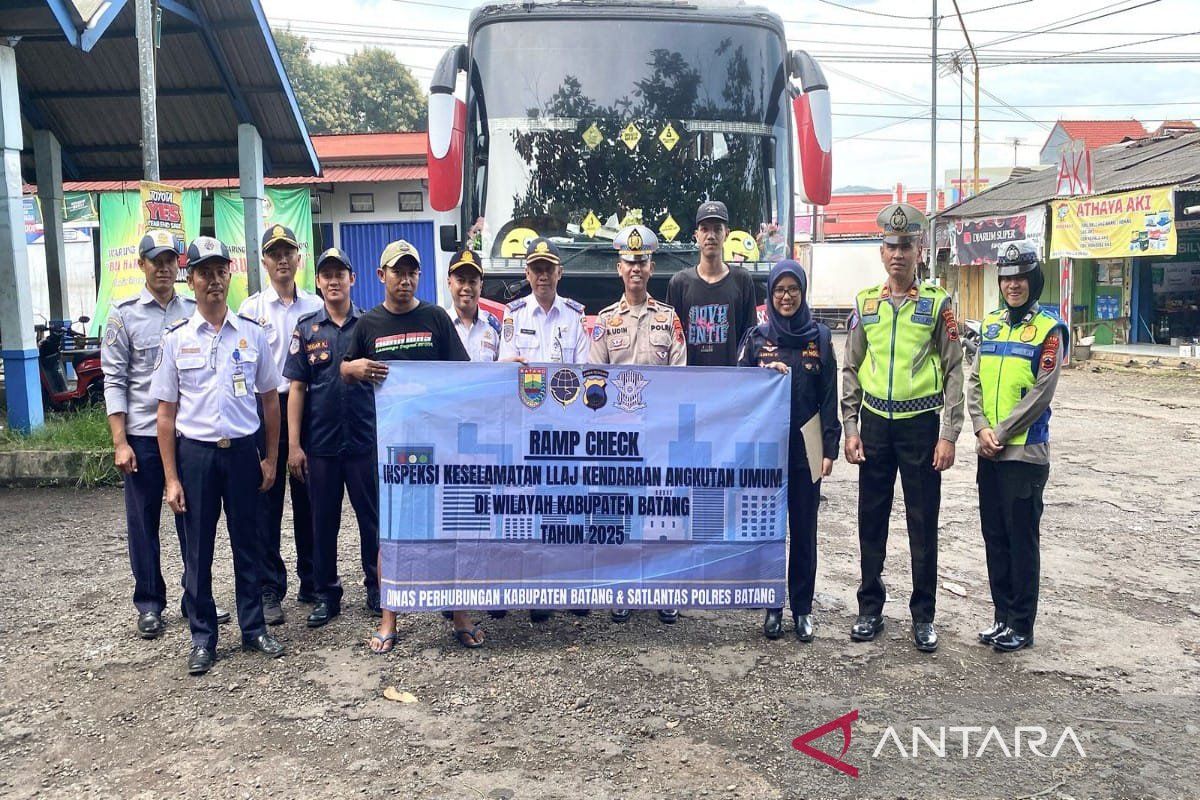 Pemkab Batang periksa kelayakan angkutan umum mudik  Lebaran