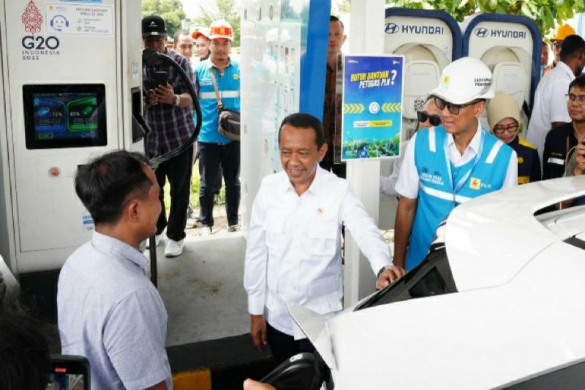 SPKLU di Jateng siap, Bahlil: Pemudik pakai mobil listrik jangan ragu