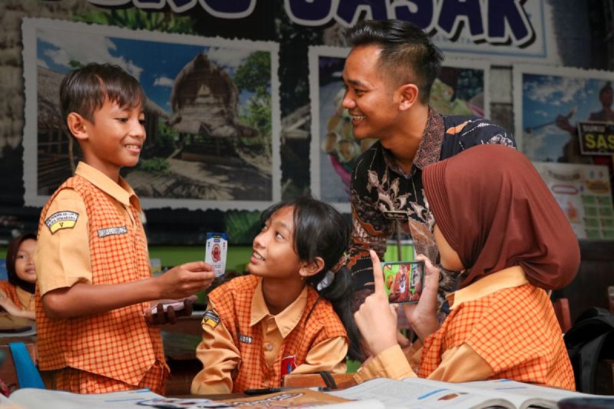 OSI CERIA ciptaan Pak Guru Eko mudahkan siswa pahami sistem pencernaan