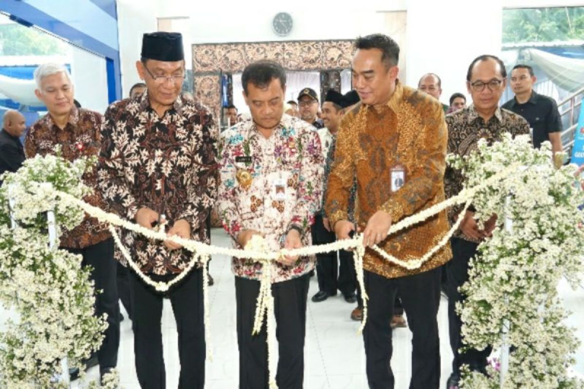 Gubernur Jateng resmikan Kantor Bank Jateng Syariah Yogyakarta