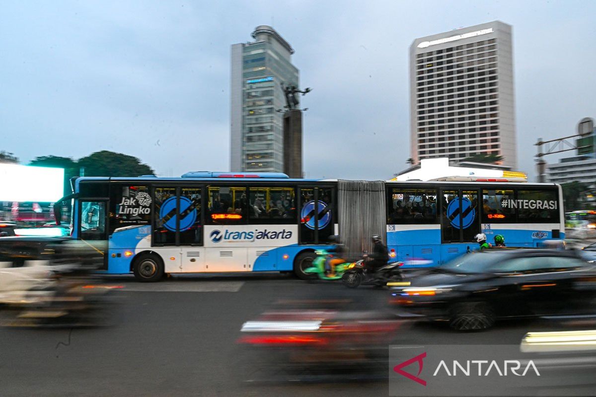 Pemprov-DKI-Jakarta-upayakan-warga-gunakan-transportasi-publik-02082024-fzn-7 Pemprov-DKI-Jakarta-upayakan-warga-gunakan-transportasi-publik-02082024-fzn-7