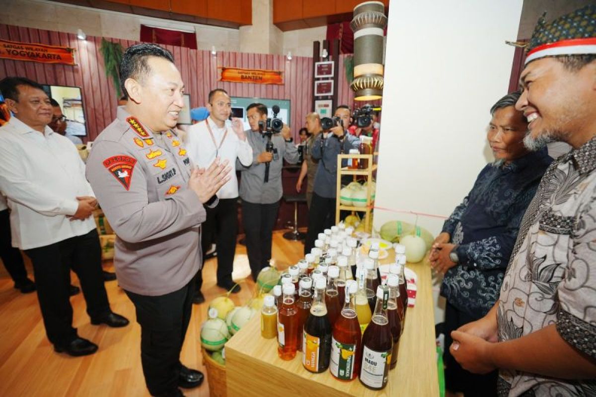 Kapolri kunjungi stan usaha eks narapidana di Rakernis Densus 88