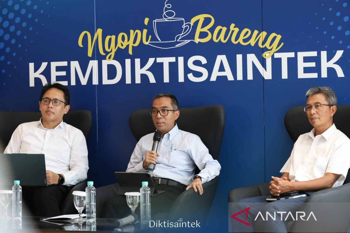 Mendiktisaintek akan bantu mahasiswa Harvard terancam dipulangkan