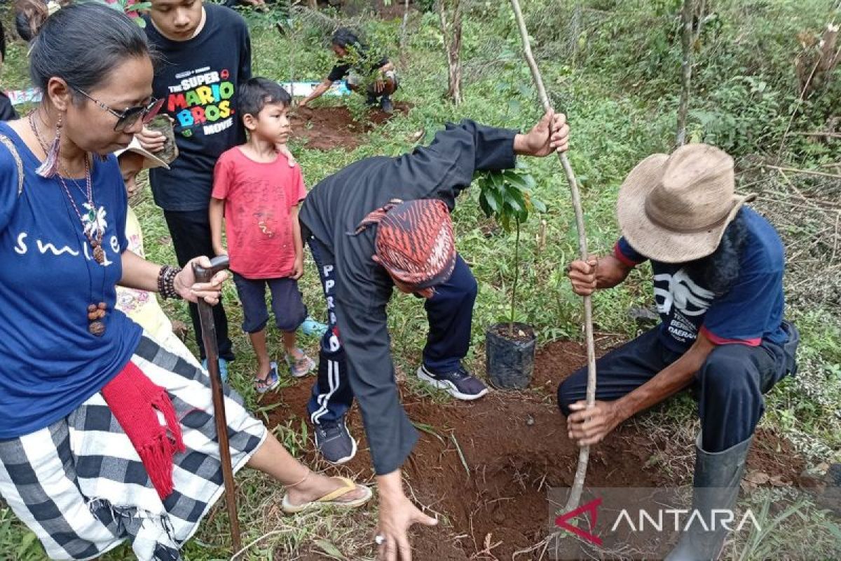 Budayawan & pegiat lingkungan serukan aksi penyelamatan Gunung Slamet