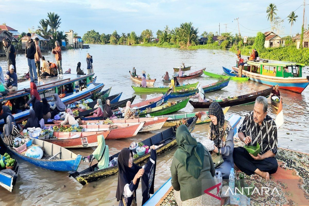 Menjaga tradisi budaya sungai di Lok Baintan, Kalsel