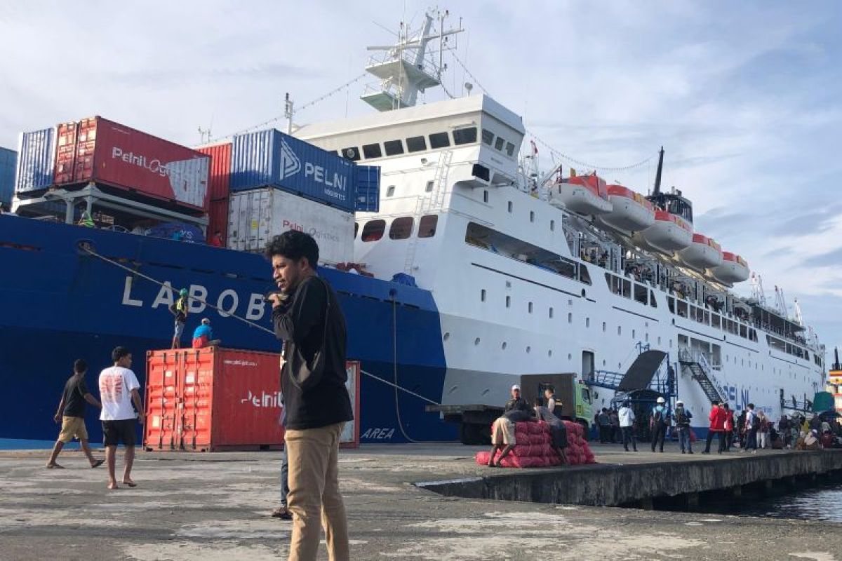 Pelni Ambon berlakukan potongan harga tiket kapal sebesar 50 persen