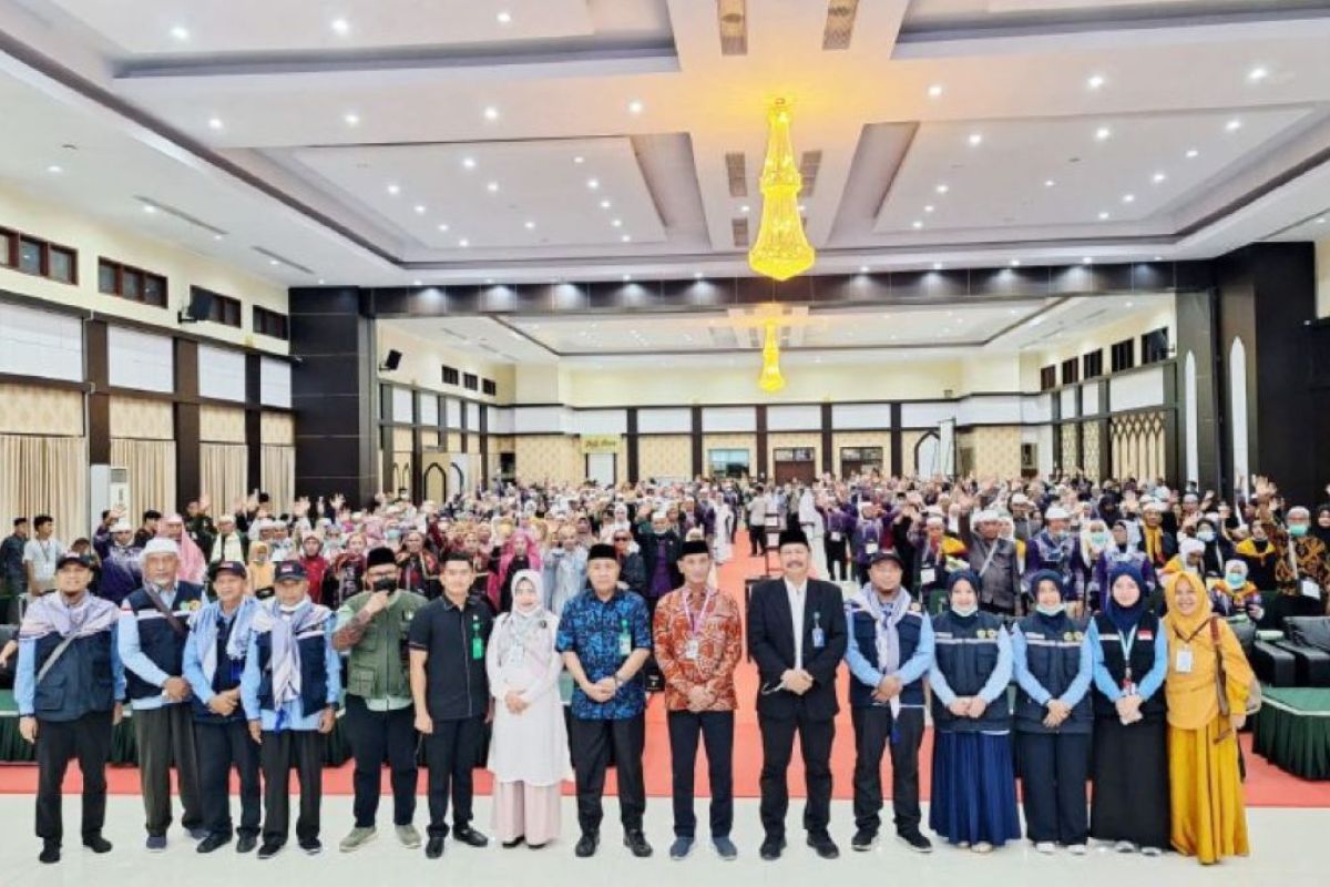 Kloter 9 Debarkasi Makassar tiba berkurang dua orang