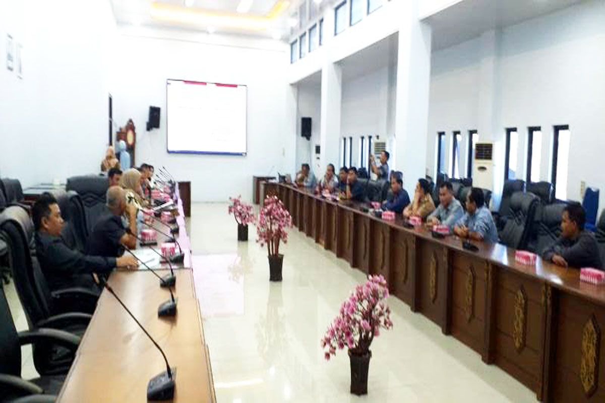 DPRD Barut bahas pemasangan KWH listrik di Desa Karamuan