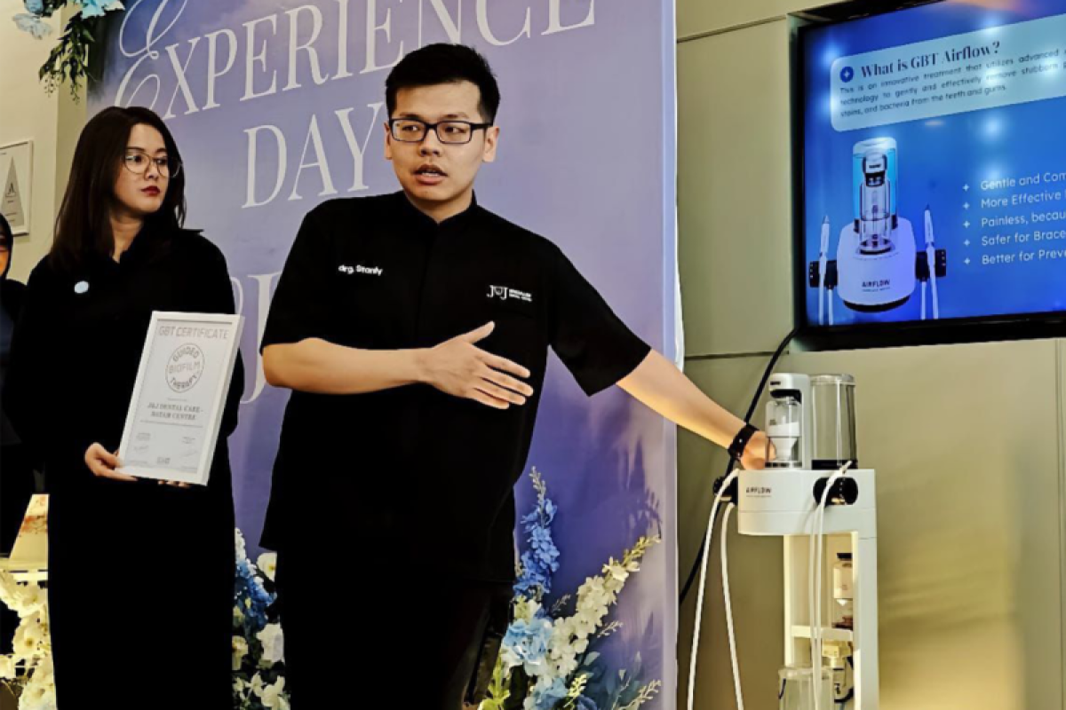 Inovasi Pertama di Batam: JnJ Specialist Dental Centre HadirkanTeknologi iTero Scanner (ANTARA/istimewa) ((ANTARA/istimewa))