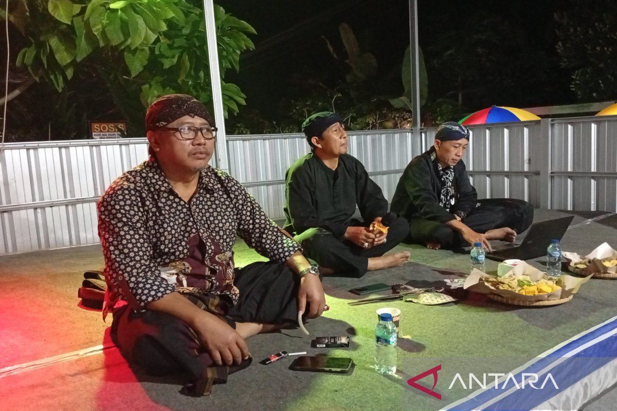 Budayawan Banyumas ajak masyarakat memaknai tradisi