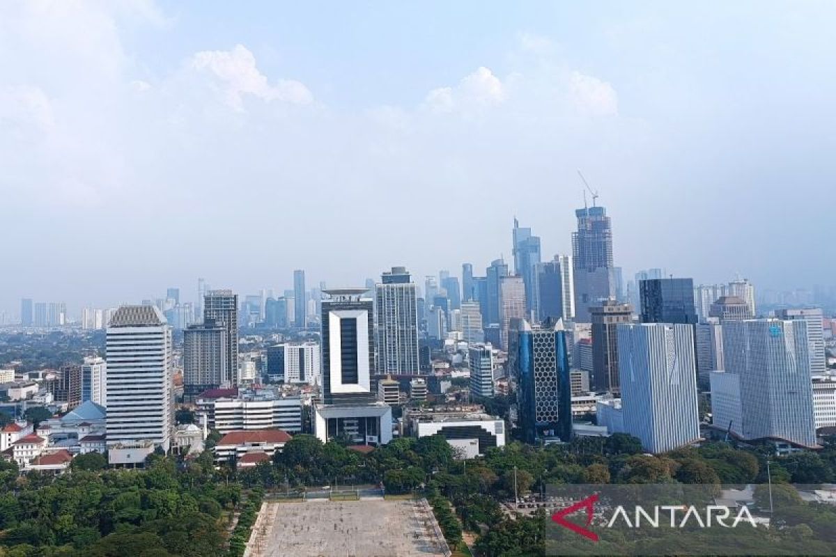 Wilayah Jakarta diperkirakan cerah berawan pada Minggu