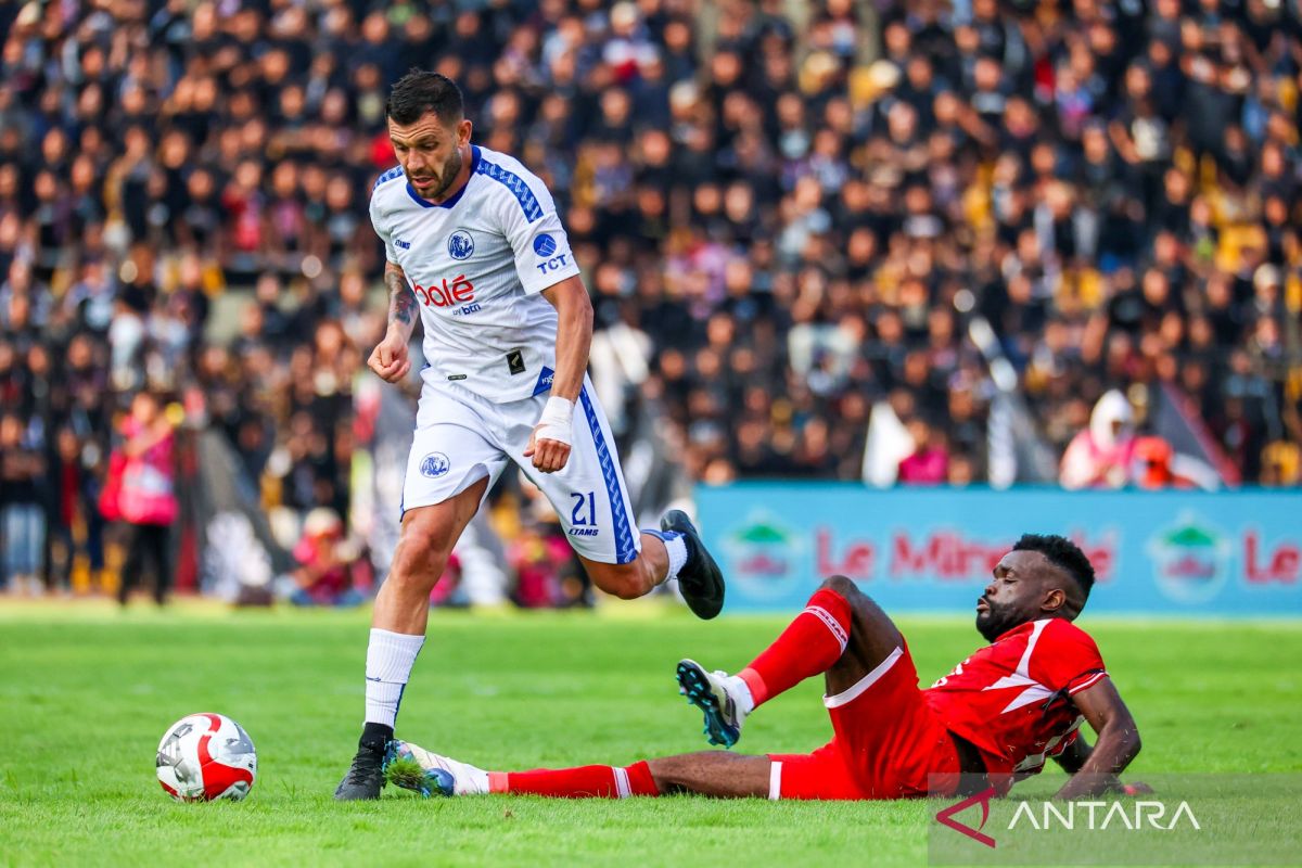 Prediksi Pertandingan Arema vs Dewa United Pekan 5 Liga Super