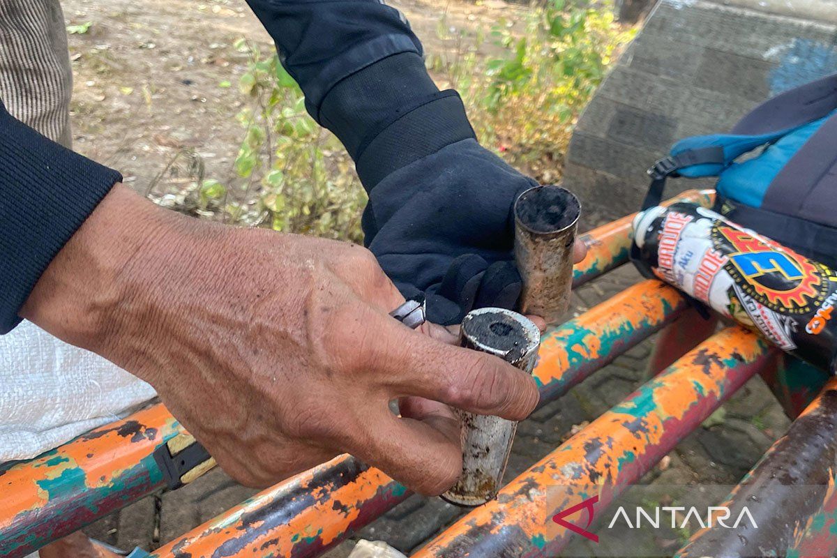 Selongsong sisa gas air mata laku dijual Rp12 ribu