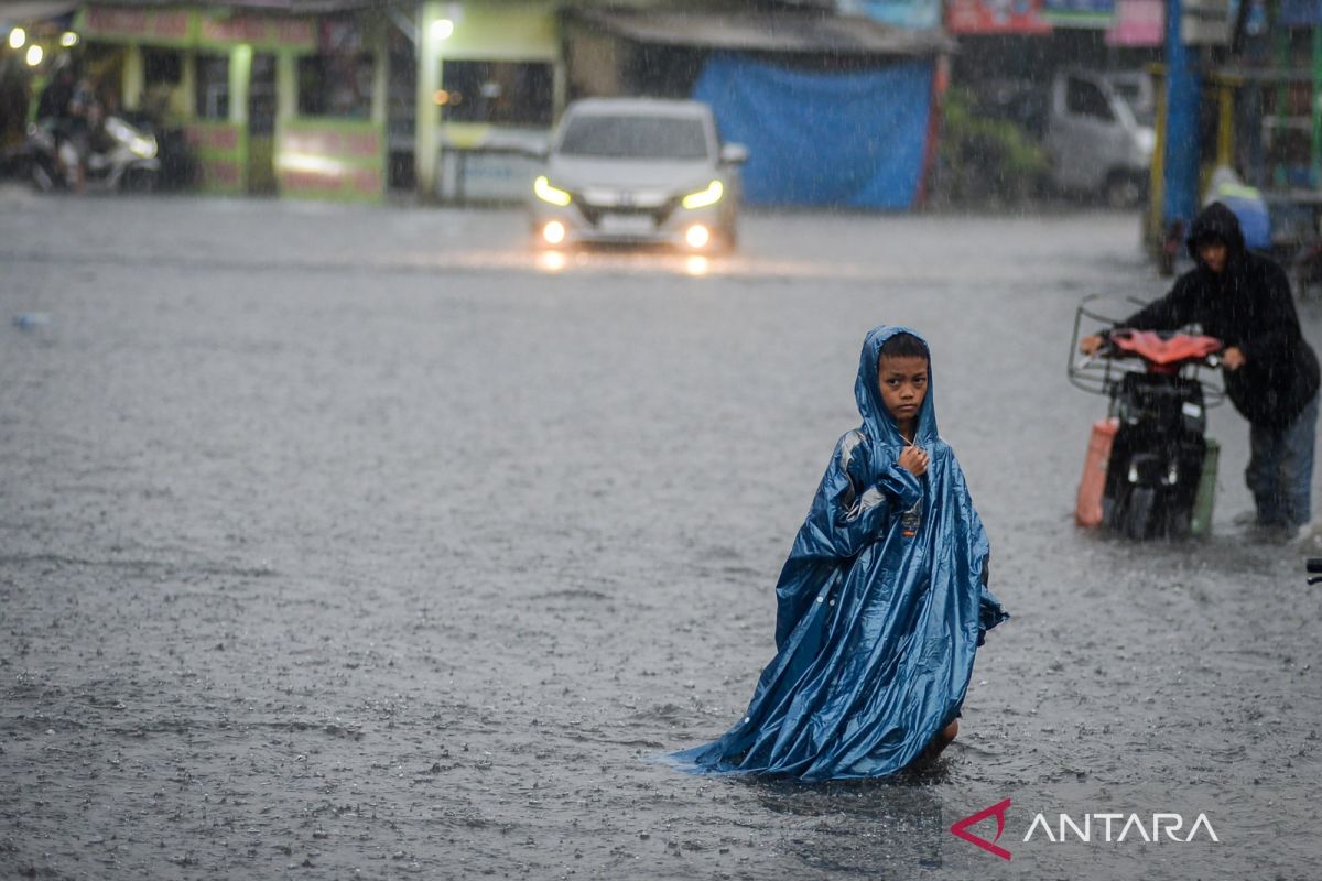 Sejumlah kota berpotensi hujan, Bandung waspada petir