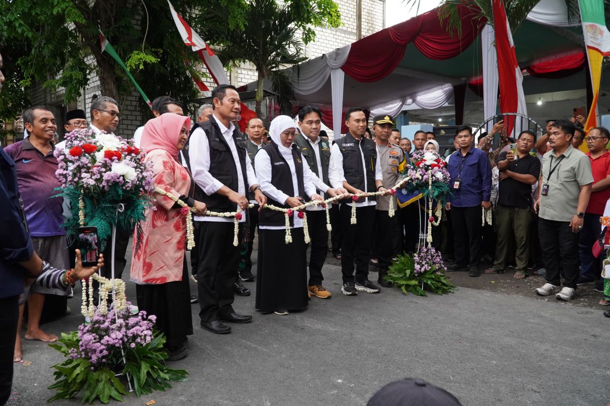 Khofifah resmikan jalan Miru-Jugo dorong percepatan ekonomi Lamongan