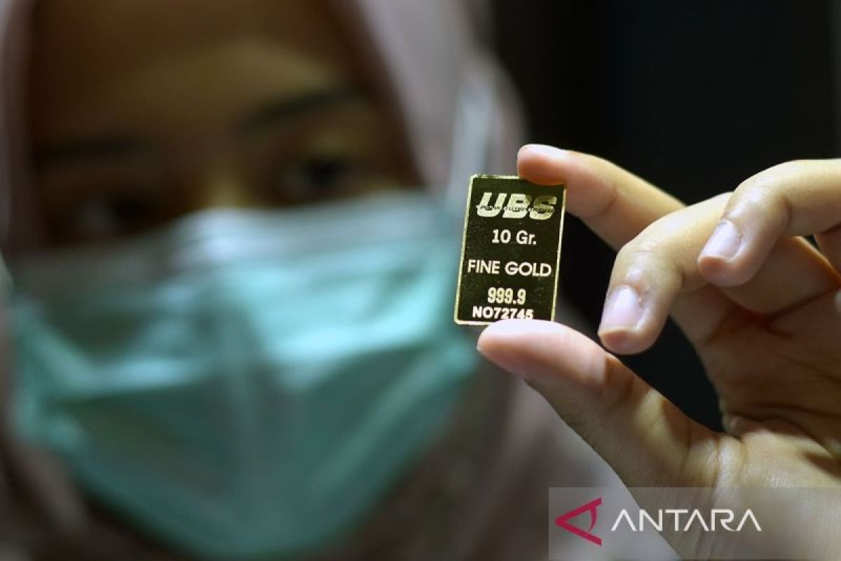 Harga emas UBS-Galeri24 di Pegadaian Kamis ini kompak turun