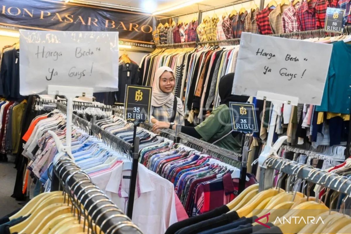 Dokter kulit ingatkan risiko infeksi dari baju bekas atau thrifting