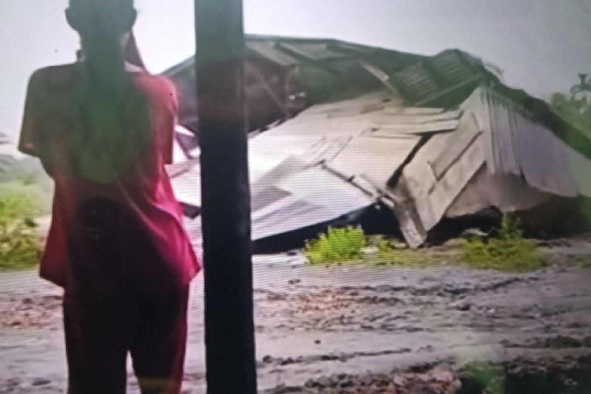 Satu rumah hanyut dihantam luapan air sungai