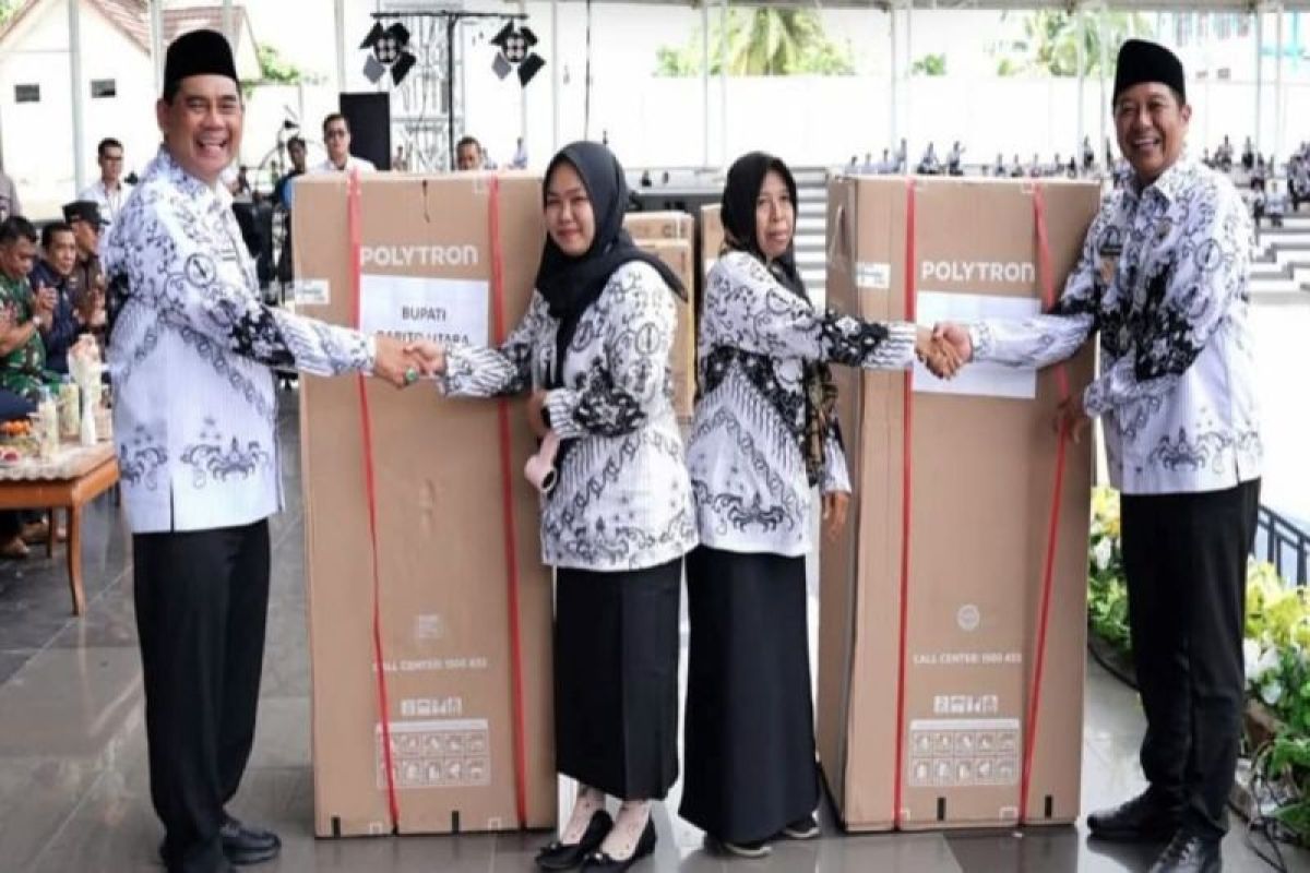 Shalahuddin: Pengabdian guru merupakan cahaya menuntun masa depan bangsa