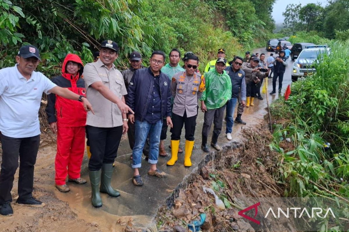 Akses Jalan penghubung OKU Selatan-Bengkulu normal pascalongsor