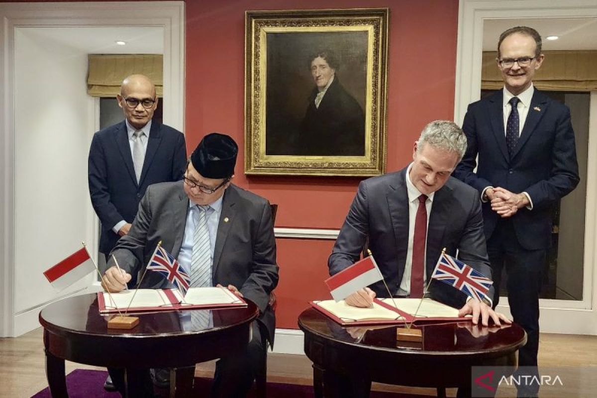 Indonesia, UK seal economic growth pact during Prabowo visit