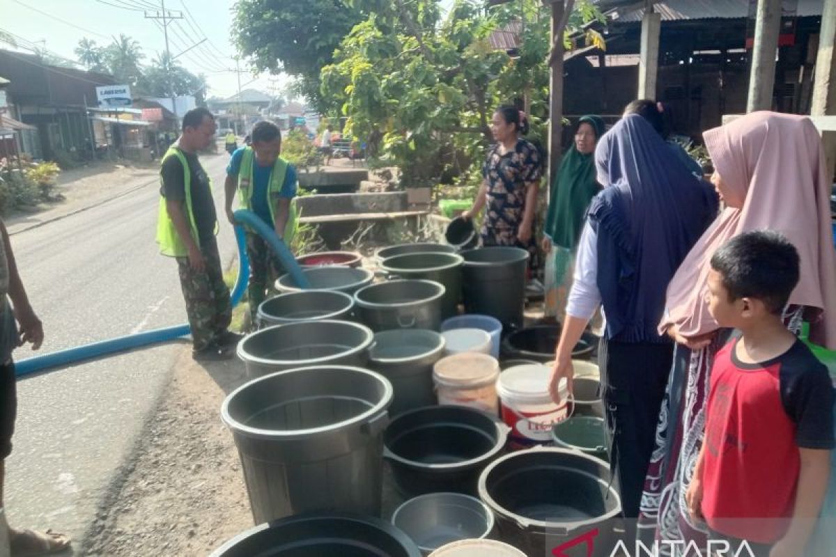TNI AD berupaya hadirkan air bersih untuk korban bencana di Sumbar