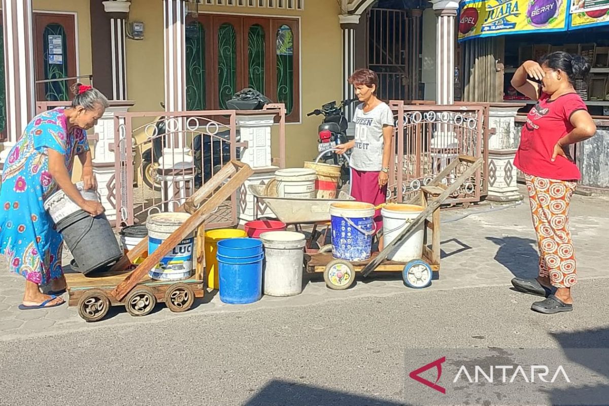 Pemkot Tanjungpinang bantu air bersih warga terdampak kekeringan