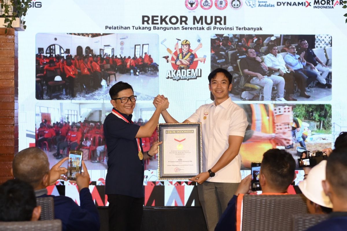 Catat Rekor MURI, SIG Gelar Pelatihan dan Sertifikasi 500 Ahli Bangunan di Lima Provinsi