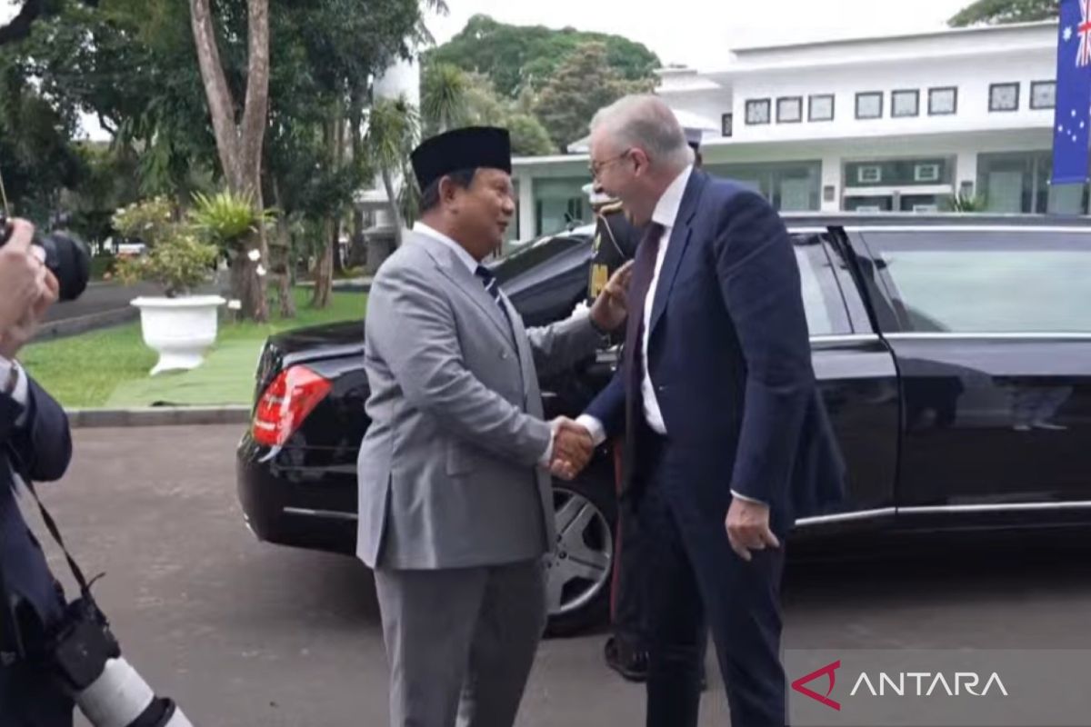Prabowo meets Albanese amid planned Indonesia-Australia treaty