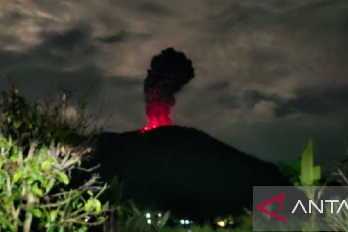 BIM pastikan layanan penerbangan tidak terdampak erupsi Gunung Marapi
