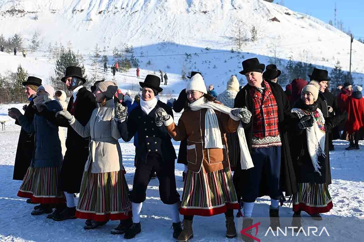 Festival tari musim dingin di Kohtla-Nomme