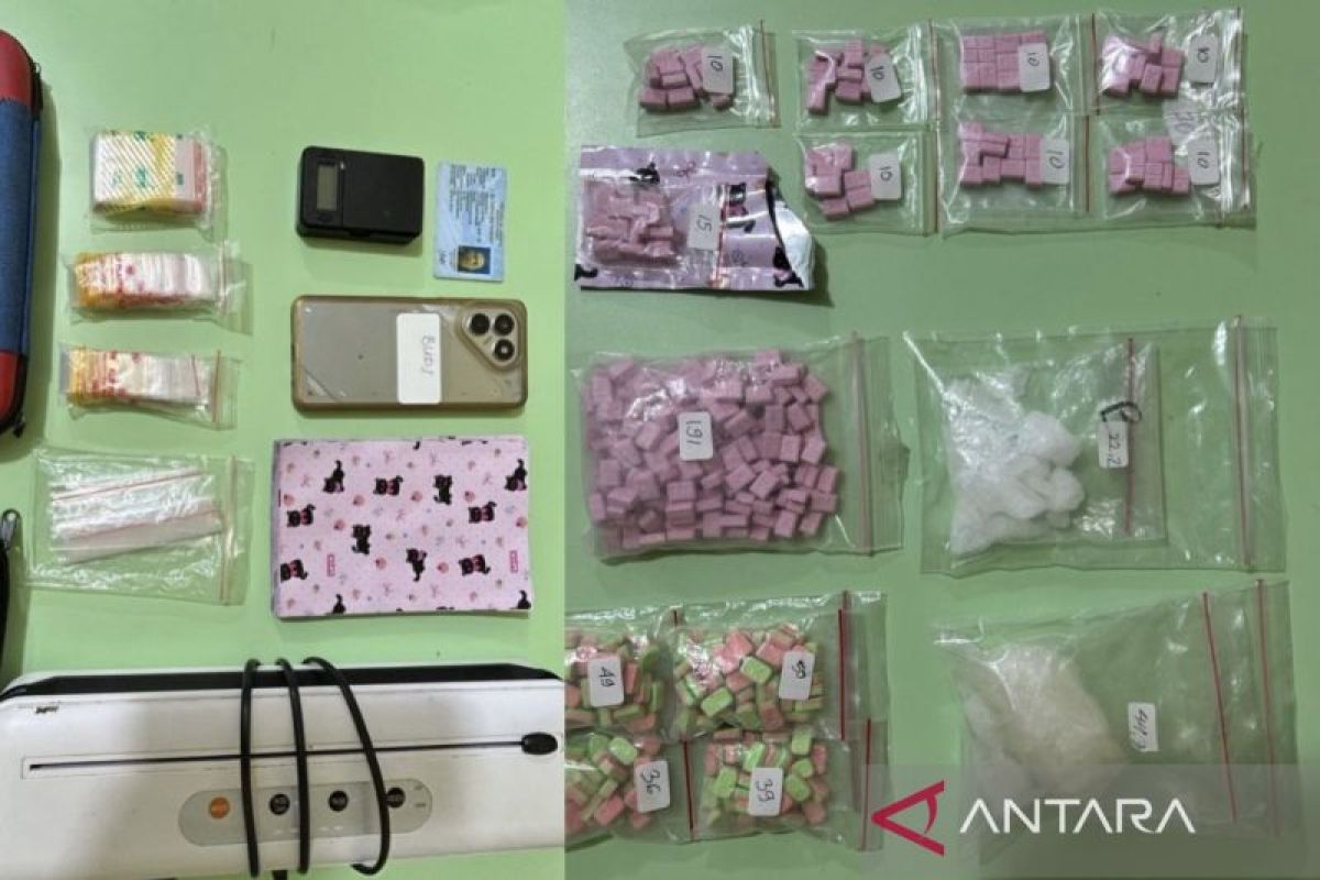 Polisi ungkap peredaran ratusan ekstasi dan sabu di Jakpus dan Jakbar