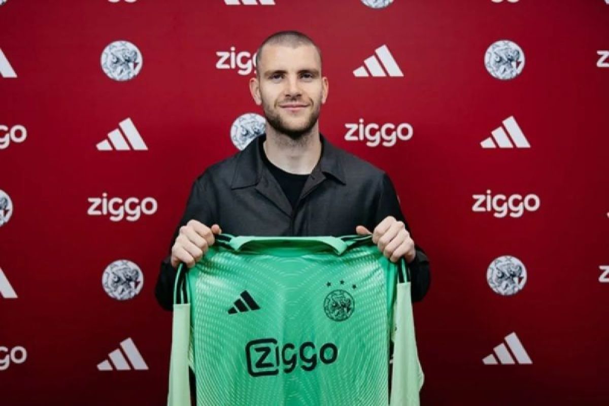 Maarten Paes cetak 'clean sheet' perdana bersama Ajax Amsterdam