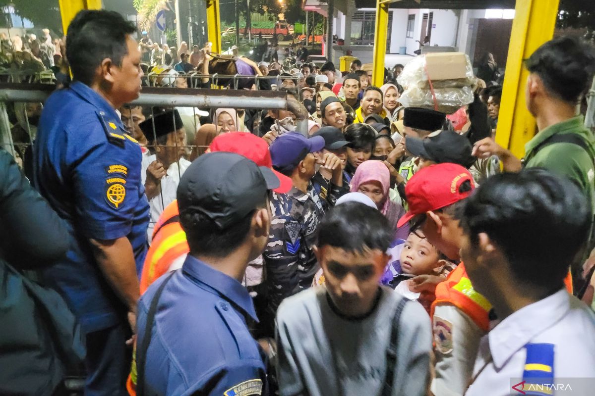 Arus mudik H-11 Lebaran di Situbondo naik 60 persen