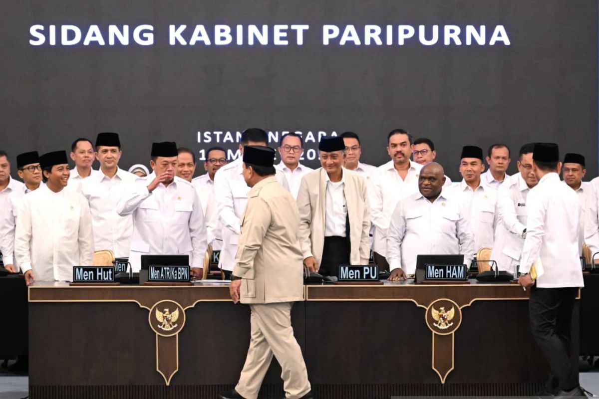 Kemarin, Sidang Kabinet Paripurna hingga Rismon akui ijazah Jokowi